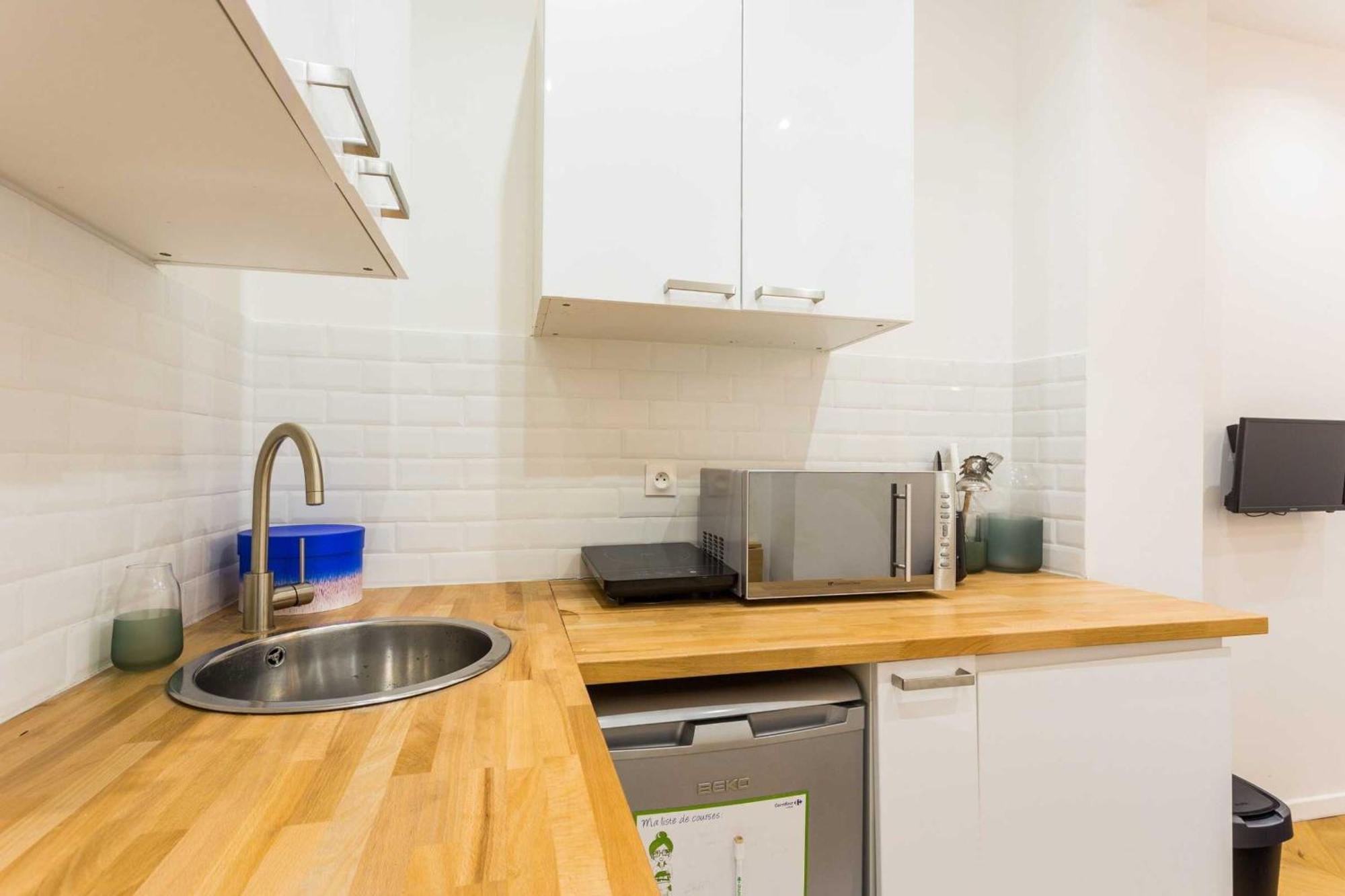 Cosy -2p- Place De Clichy-gare Saint Lazarre Appartement Paris