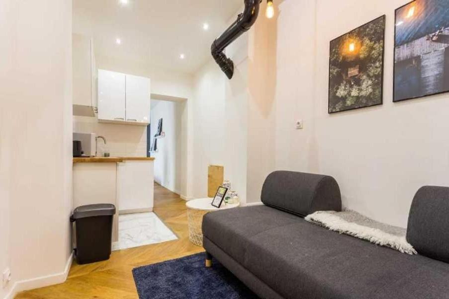 Cosy -2p- Place De Clichy-gare Saint Lazarre Appartement Paris